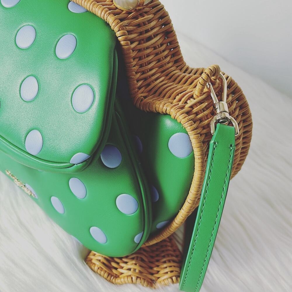NWT Kate Spade Lily Polka Dot Wicker 3D Frog Crossbody/Green/Wicker-Leather - Picture 4 of 12